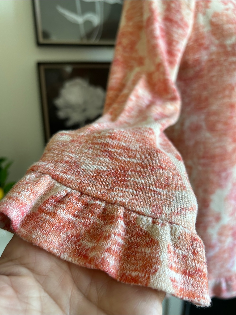 🌺 M 3/4 sleeve Coral Pink Floral Ruffle-Hem stretchy tunic Knit Top - Picture 3 of 7